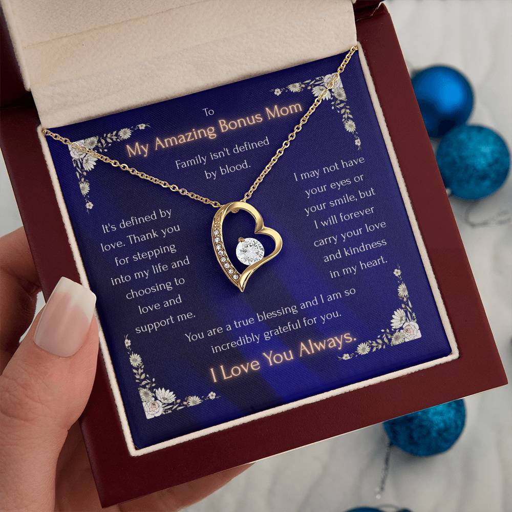 Heart pendant necklace with blue message card in gift box